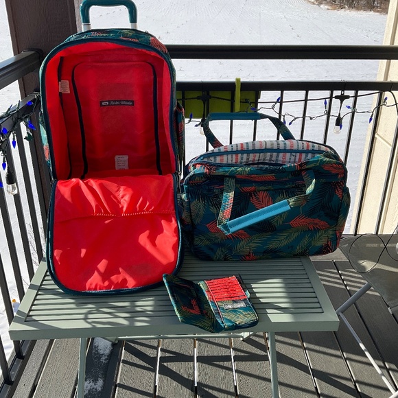 Lug - Tropical Ocean Lot - Picture 4 of 15